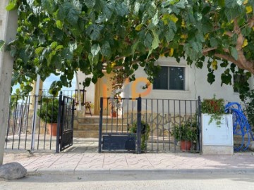 House 3 Bedrooms in Overa