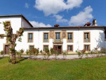 Casa o chalet 10 Habitaciones en San Claudio-Trubia-Las Caldas
