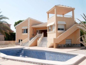 House 3 Bedrooms in Zona Entremares