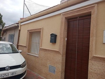 House 4 Bedrooms in San Rafael - Guirney