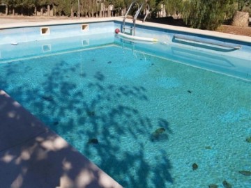 House 4 Bedrooms in Mancha Real
