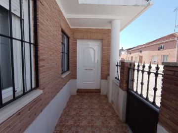 Casa o chalet 4 Habitaciones en Alcazarén