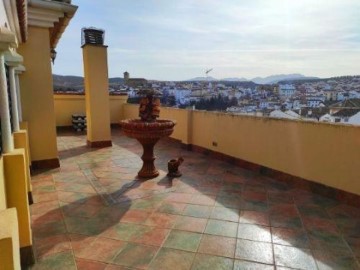 Penthouse 4 Bedrooms in Alhama de Granada
