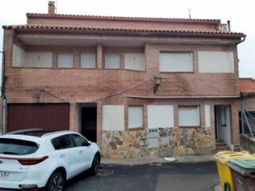 House 3 Bedrooms in La Castellana y el Pilar