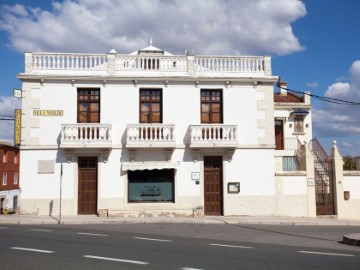 House 7 Bedrooms in Malpartida de Cáceres