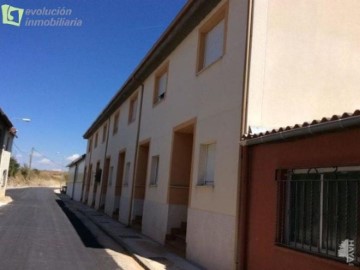 House 2 Bedrooms in Villacienzo