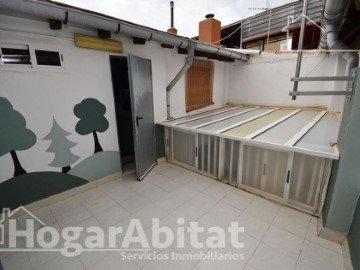 Casa o chalet 3 Habitaciones en Camino Onda - Salesianos - Centro