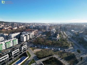 Ático 4 Habitaciones en Universidad - Las Huelgas