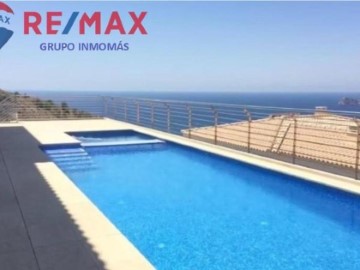 House 4 Bedrooms in Rincón de Loix