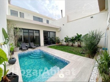 House 5 Bedrooms in Alboraya Centro