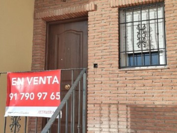 House 3 Bedrooms in Fuente Vaqueros