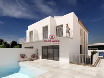 House 4 Bedrooms in Puerto de Mazarron