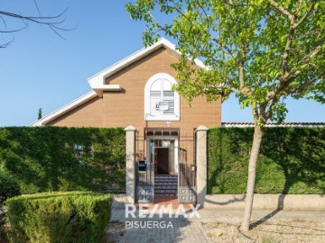 House 5 Bedrooms in Las Bodegas