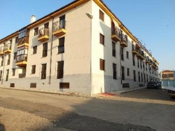 Apartment 2 Bedrooms in La Fuente de San Esteban