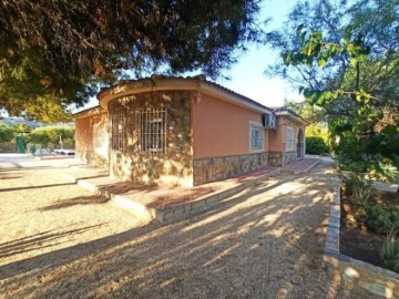 House 4 Bedrooms in Moralet