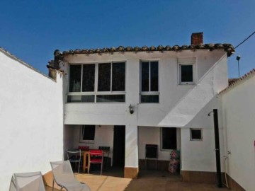 House 3 Bedrooms in Valencia de Don Juan