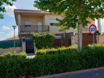 House 3 Bedrooms in Venta Real