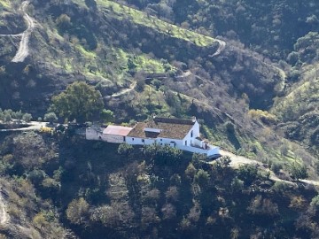 House 6 Bedrooms in Barranco de Zafra