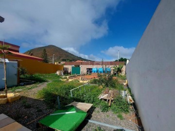 House  in Valle de los Nueve