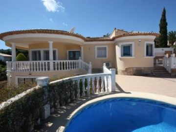 House 5 Bedrooms in Rafol de Almunia