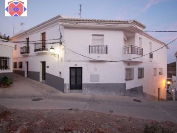 House 4 Bedrooms in Jolucar