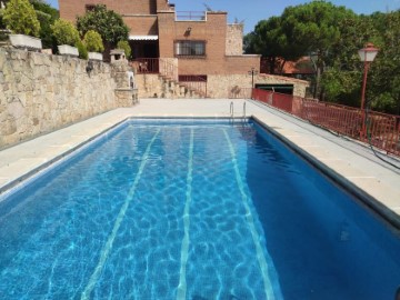 House 6 Bedrooms in Guadarrama