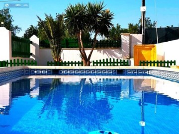 House 3 Bedrooms in La Alcoraya