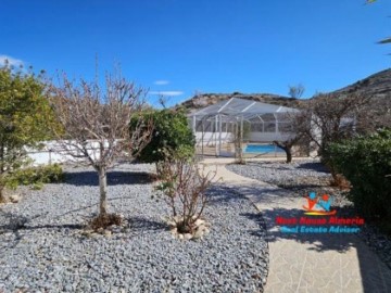 House 4 Bedrooms in Albánchez