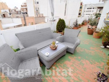 House 4 Bedrooms in Zona Llombai