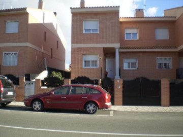 Casa o chalet 30 Habitaciones en Ugena