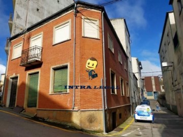 House 3 Bedrooms in Guijuelo