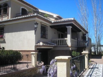 Casa o chalet 4 Habitaciones en Ogíjares