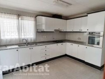 Apartment 4 Bedrooms in Albal