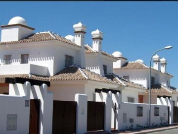 House 3 Bedrooms in Matalascañas