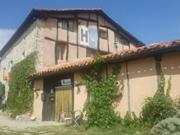 Edificio en Cardeñuela Riopico