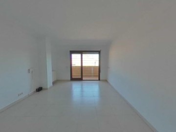 Apartment 4 Bedrooms in Salt Centre