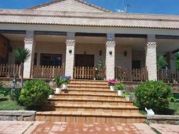 House 4 Bedrooms in Balcón de Tajo-Urtajo