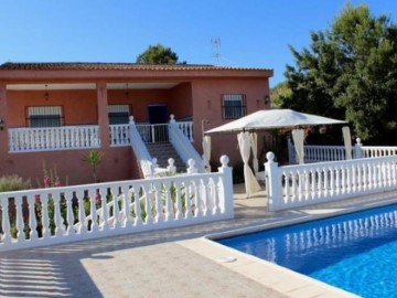 House 4 Bedrooms in Olocau