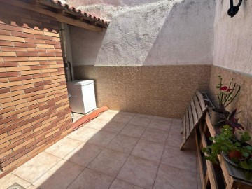 House 4 Bedrooms in Col-Legis Nou