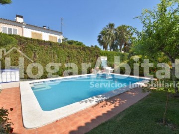 House 6 Bedrooms in Zona Piscinas