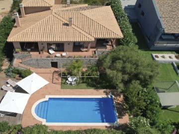 House 3 Bedrooms in Palau-Saverdera