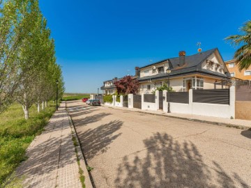 Maison 5 Chambres à Serranillos del Valle