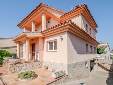 House 5 Bedrooms in Els Grecs - Mas Oliva