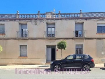 House 4 Bedrooms in Torre de Leoz