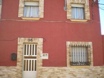 House 5 Bedrooms in Ribaforada