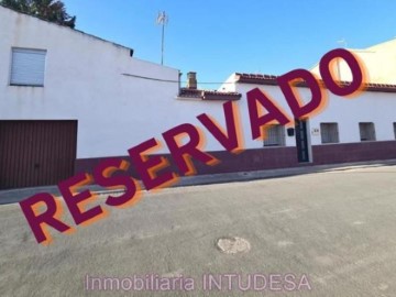 House 3 Bedrooms in Ribaforada