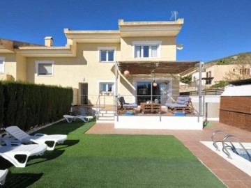 House 4 Bedrooms in Urbanización Valle del Puntal