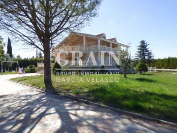 Casa o chalet 7 Habitaciones en Barrios periféricos - Pedanías