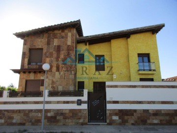 Casa o chalet 4 Habitaciones en Alberche del Caudillo