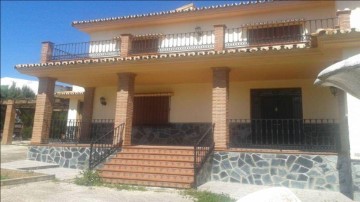 House 5 Bedrooms in Villanueva del Trabuco